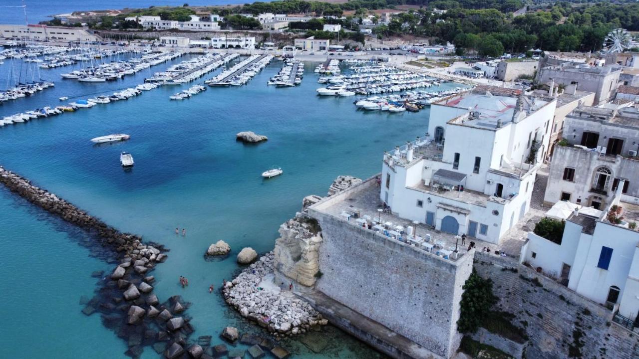 Graziosa Soluzione Indipendente Nel Cuore Del Centro Storico Otranto Bagian luar foto